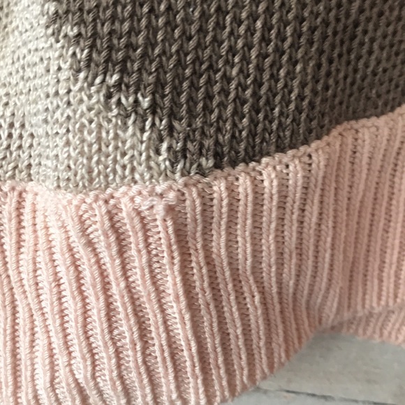 ESCADA linen geometric vneck sweater - Picture 12 of 12